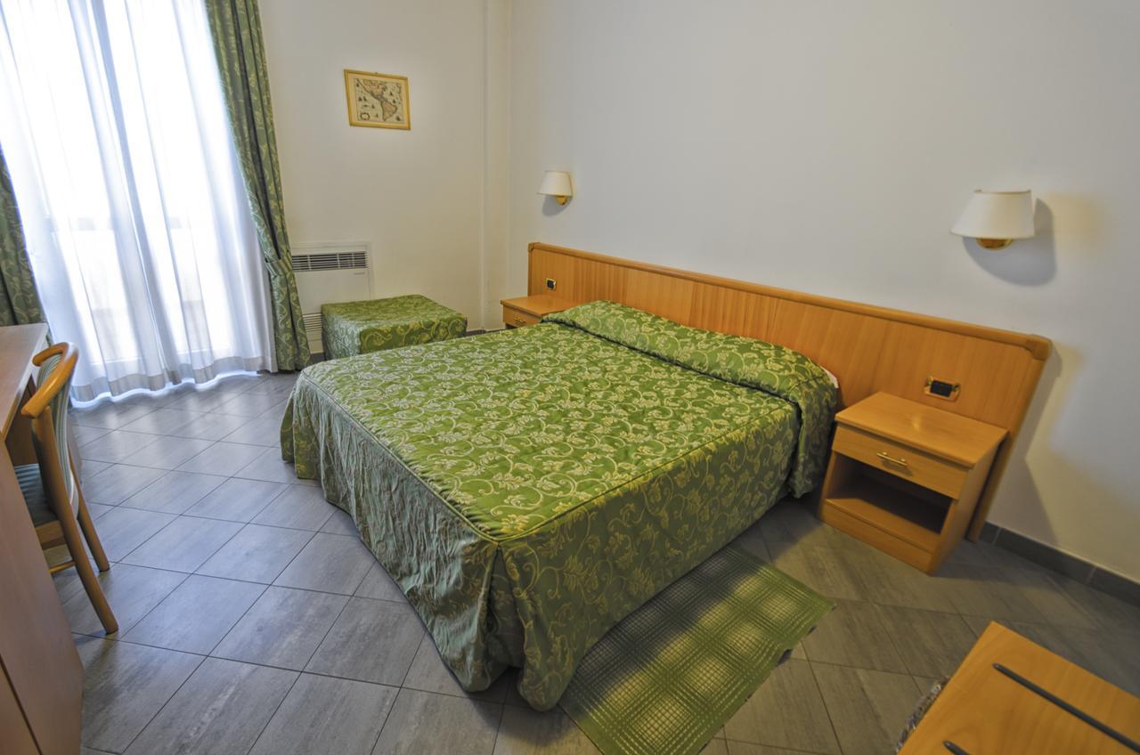 Albergo La Veranda Tavarone Экстерьер фото