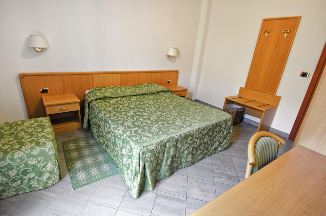 Albergo La Veranda Tavarone Экстерьер фото